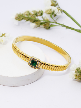 GREEN STONE STUDDED GOLD PLATED SOLID BRACELET