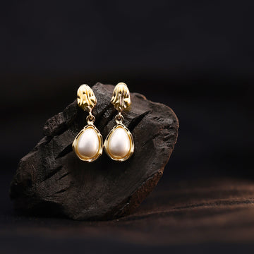 TEXTURED GOLD PLATED PEARL DROP EARRINGS